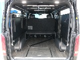 両側跳ね上げで広々とした荷室になります！！