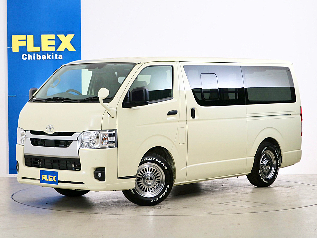 新車未登録　ハイエースバン　ＤＸ　ガソリン２ＷＤ　ライトカスタムＰＫＧ！