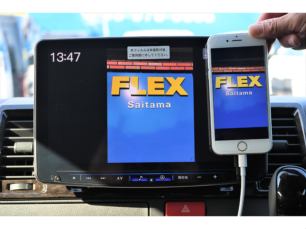 大好評のスマホミラーリング接続！必要なソケットまで標準装備としました☆