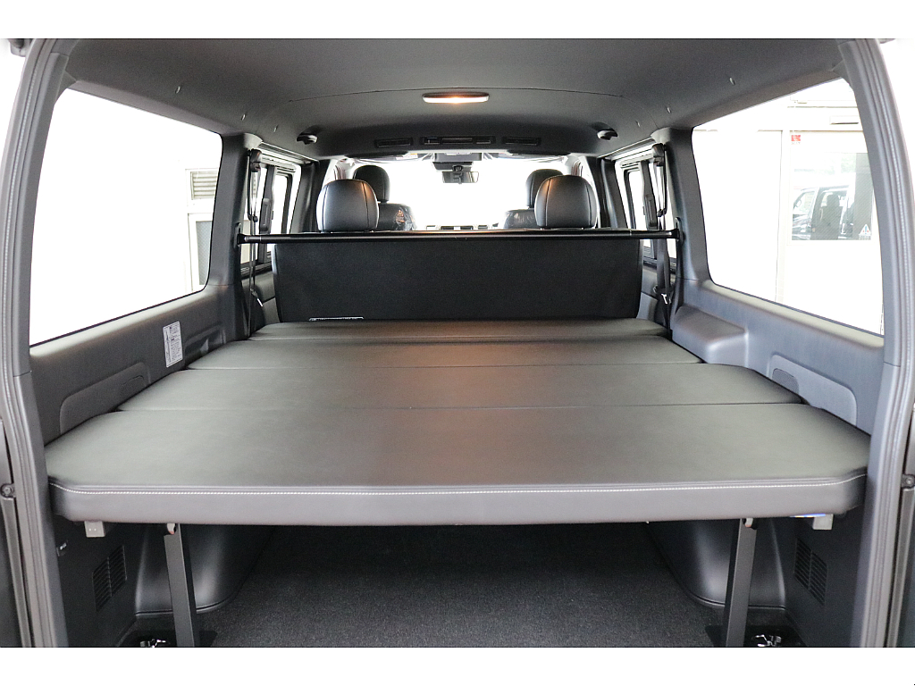 新車ハイエースＶダークプライムⅡ２８００ディーゼル４ＷＤアゲ系ナビベットＫＩＴパッケージ完成！！店頭在庫車、即納車もご対応可能になります！！