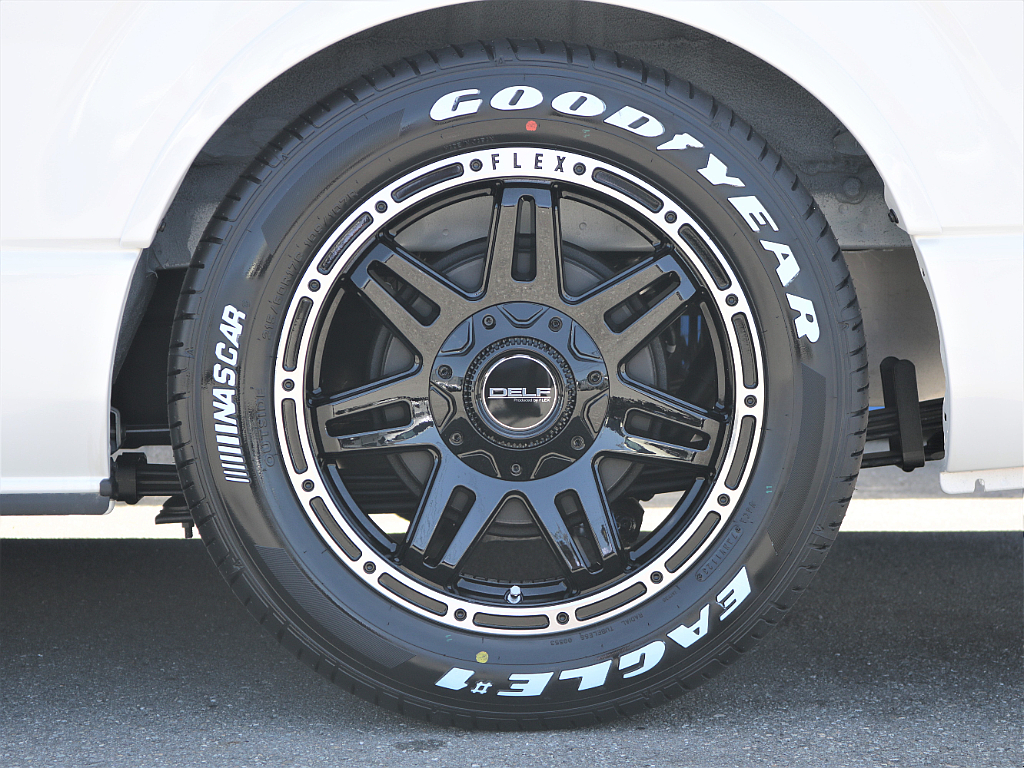 FLEX　Delf04　17インチAW×GOODYEAR　NASCARタイヤ装着☆