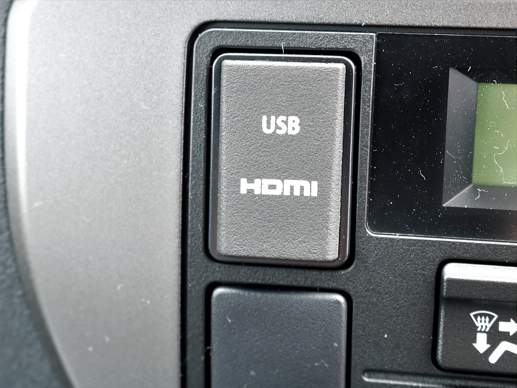 HDMIミラーリング完備！ スマホを連携可能！