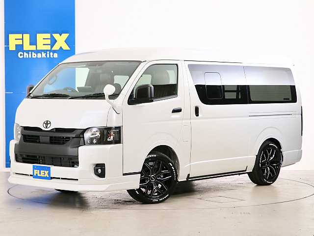 新車未登録　ハイエースバン　ワイド　Ｓ－ＧＬ　ＤＰⅡ　ガソリン４ＷＤ　ベッドカスタムＰＫＧ！