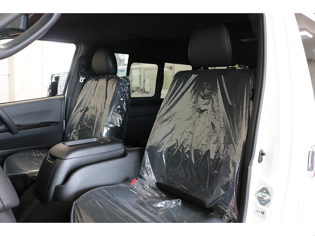新車ハイエースＶダークプライムⅡ２８００ディーゼルターボ小窓付ＦＬＥＸカスタム済み！！店頭在庫車、即納車もご対応可能！！