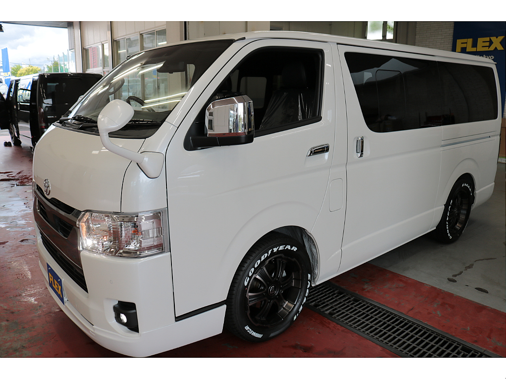 新車ハイエースＶダークプライムⅡ２８００ディーゼルターボ小窓付ＦＬＥＸカスタム済み！！店頭在庫車、即納車もご対応可能！！