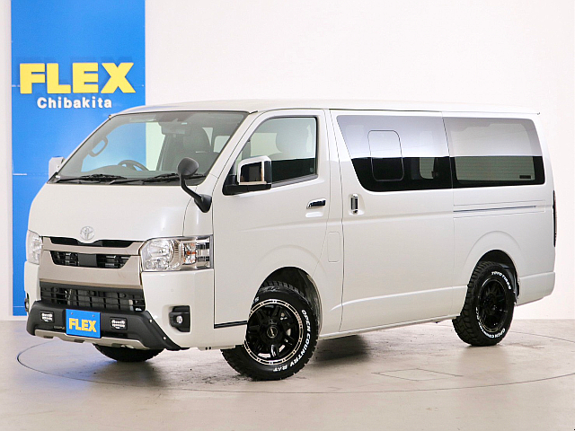 新車未登録　ハイエースバン　Ｓ－ＧＬ　ＤＰⅡ　ガソリン２ＷＤ　床張りベッドカスタムＰＫＧ！