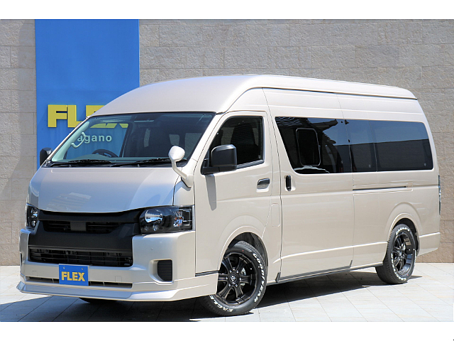 新車ハイエースバンDX GLパッケージ 特設カラーベージュメタリック ４WD/ディーゼル　各所ブラック施工/フローリング施工/ローダウン/アルミ/ナビ/ボンネット(全国陸送納車可能)