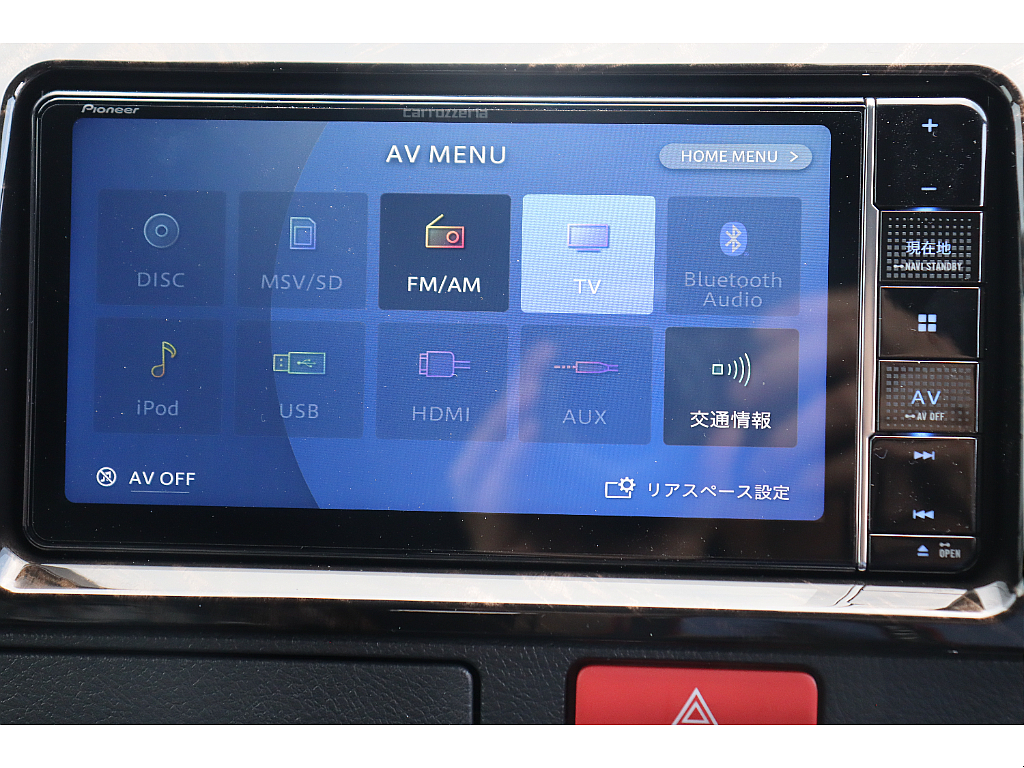 フルセグナビも装着済みです！Bluetooth/ＤＶＤ再生/音楽録音も可能♪走行中の視聴も可能です♪