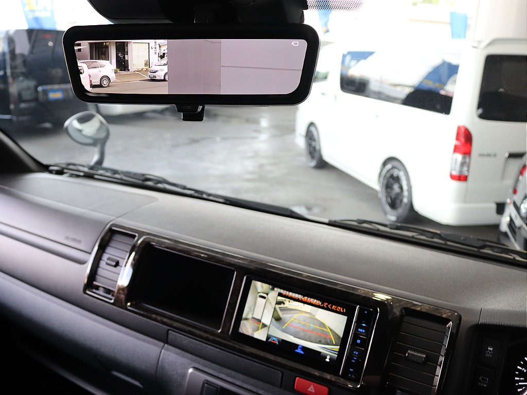 バックカメラが装着されており安心して駐車することが可能です！！