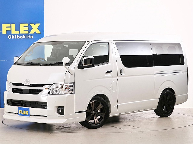 新車　ハイエースワゴンＧＬ　ガソリン２ＷＤ　床張りスタンダードＰＫＧ！