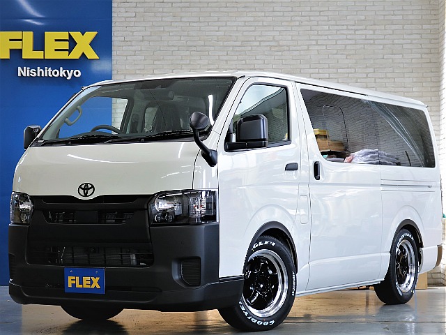 新車ハイエースＶ５ドアＤＸロングスポーツパッケージ完成致しました！！ホワイト、マッドブラックに拘り作成しました！！お仕事にも最適な１台！！