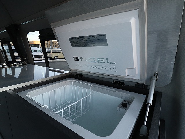 40L冷凍冷蔵庫完備！