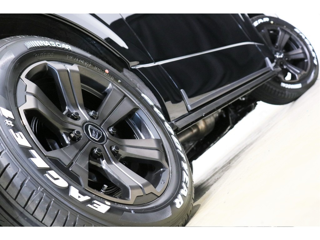 FLEXオリジナルバルベロアーバングランデ17インチ＆グットイヤーナスカータイヤの組み合わせ！