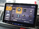 BluetoothやCD、DVD、TVなど使用可能で運転中も快適に過ごせます！！