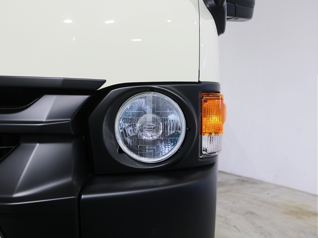 トヨタ ハイエースバン 5ドアバン2.7スーパーGLワイドロング 4WD ReClassic丸目フェイスチェンジ 宮城県の詳細画像 その13