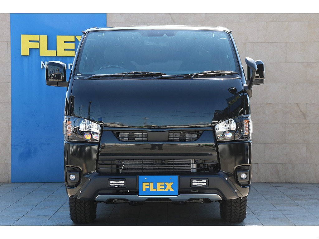 FLEX ×Black Edition BY２ボンネットやベッドキット等人気のパーツ勢揃いな即売れ必須車両ご入庫致しました♪