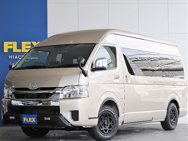 【新車】ハイエース　ファインテックツアラー　ガソリン　4WD　ベージュ キャプテンシートの特別感満載のお車入庫致しました☆☆