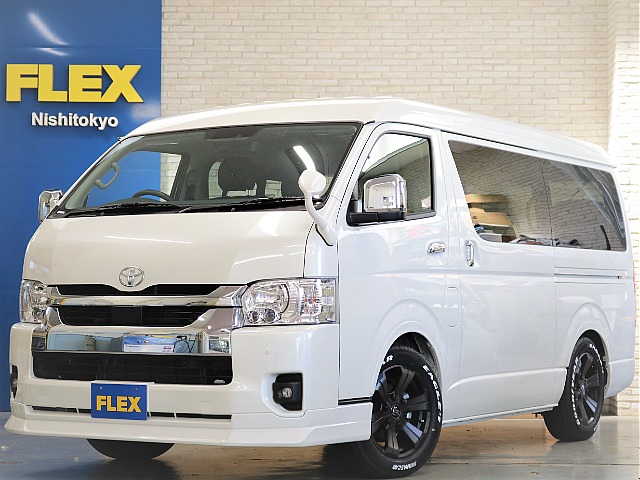 新車ハイエースワゴンＧＬ２７００ガソリン２ＷＤツインナビパッケージ入庫！！ＦＬＥＸオリジナルパーツでカスタム済み１台！！メーカーオプションも多数装備済！！