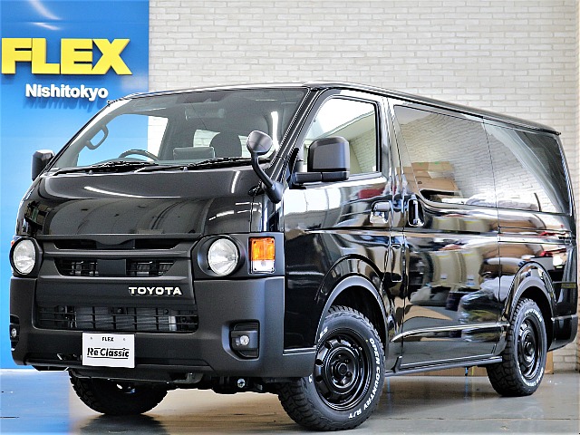 新車ハイエースＶダークプライムⅡ２８００ディーゼル４ＷＤオリジナルＲＥクラシック丸目フェイスチェンジ入庫！！アルパイン１１インチナビ床張りベットＫＩＴ装着済み！！