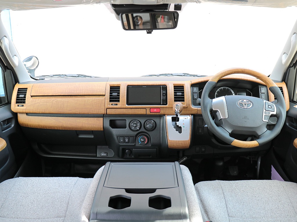 トヨタ ハイエースバン 4ドアバン2.8ディーゼルT DXロング 4WD Wood Village×Reｃｌａｓｓｉｃ 長野県の詳細画像 その11