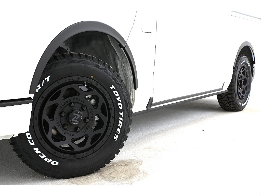 オリジナルNEXUS TRAILアルミホイールにオープンカントリータイヤをインストール！アウトドア仕様の足廻りになっております！