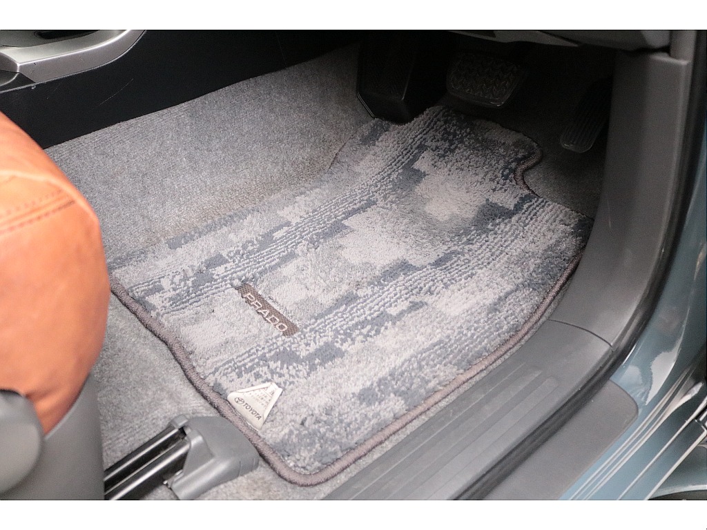 トヨタ ランドクルーザープラド(55枚目)