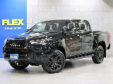 ハイラックスGRスポーツ 新車の入荷です。 TOYOTAディーラーでは、納車が2024年8月となっている人気車両となります。