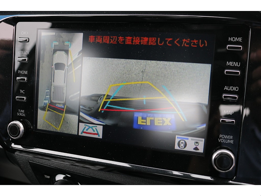 前後左右カメラがございますので、大柄なボディながら以外にも運転はし易いお車なんですよ♪