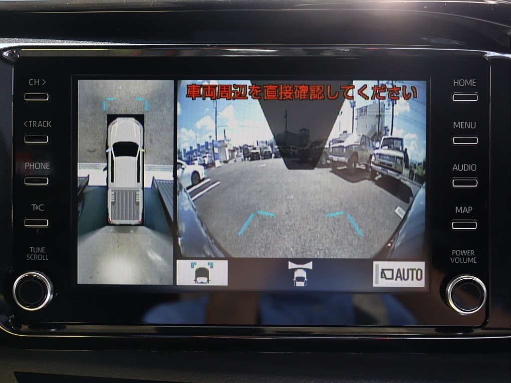 パノラミックビューモニター機能付き！目視だけでは見にくい車両周辺の確認もリアルタイムサポート！