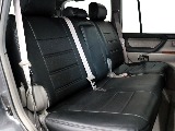 セカンドシートは前席側に折り畳みも可能となります！