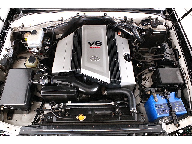 V8・4700ccの２UZエンジン！パワーと静寂性に定評があります！