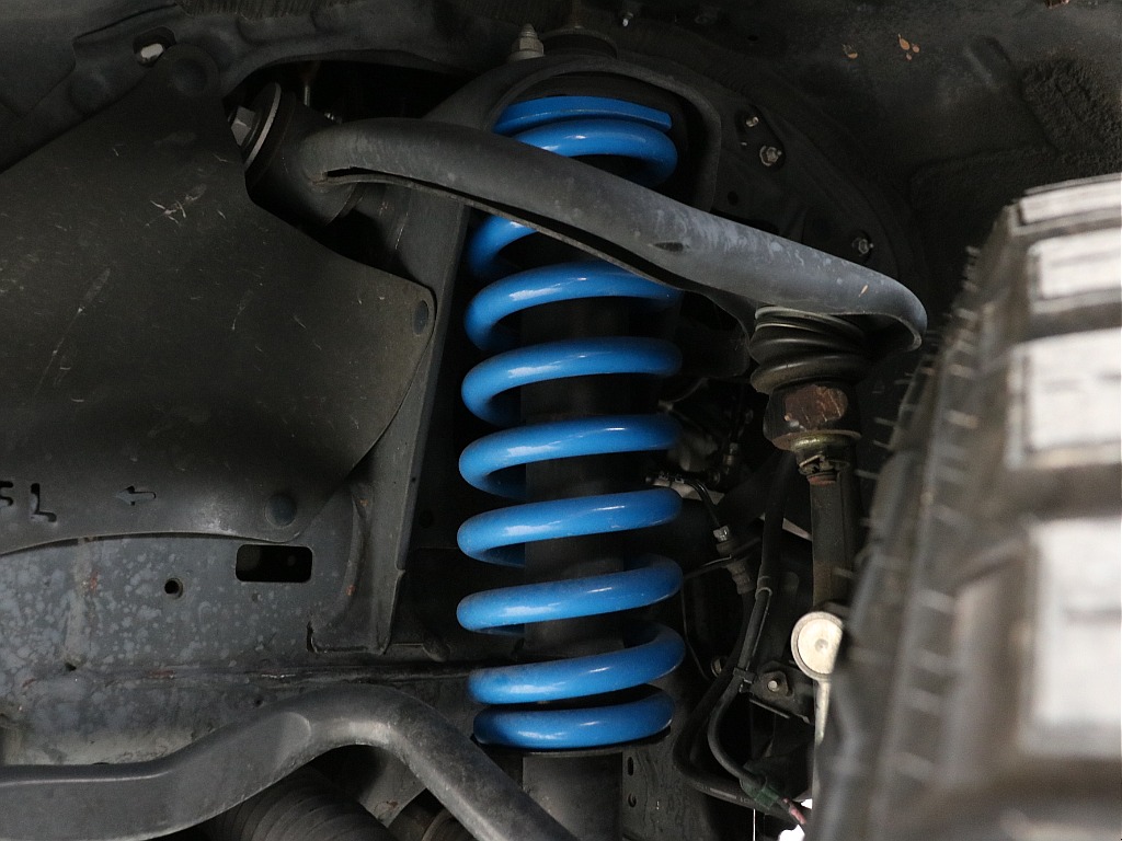 FLEXコイルで2インチリフトアップ済み！