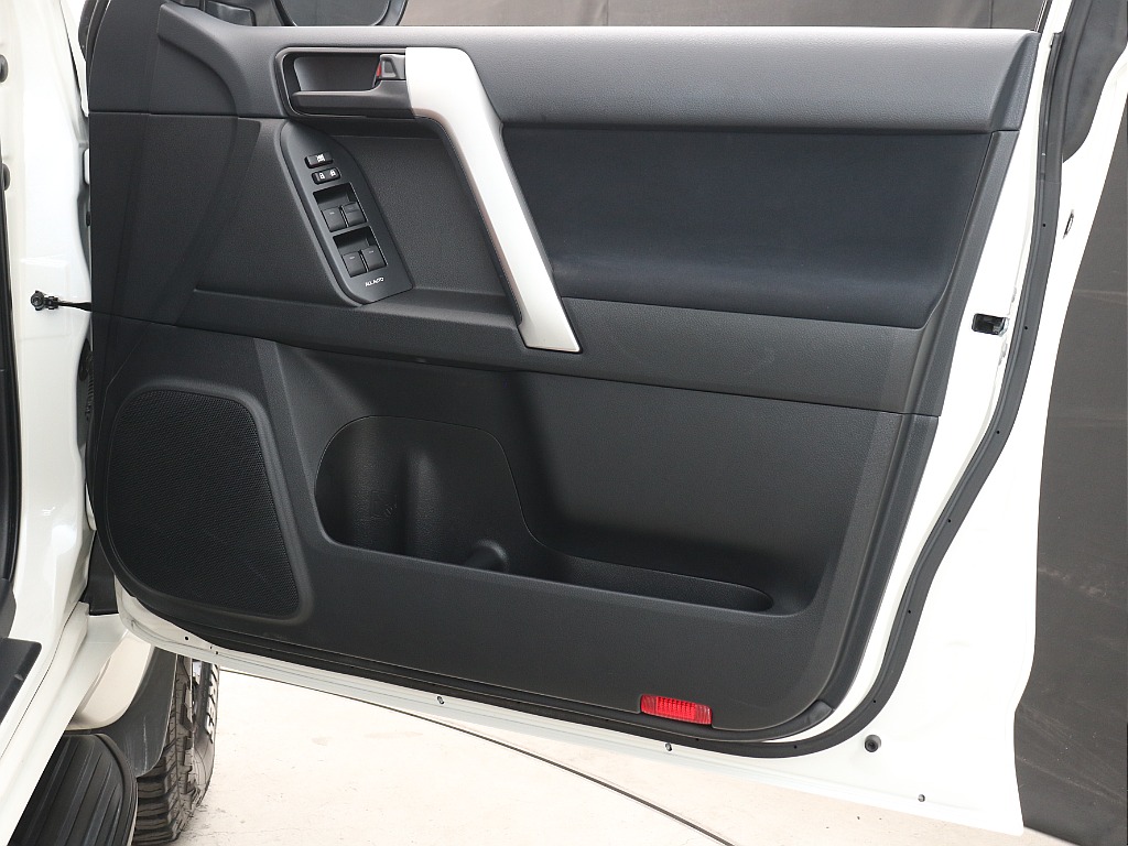 トヨタ ランドクルーザープラド(53枚目)