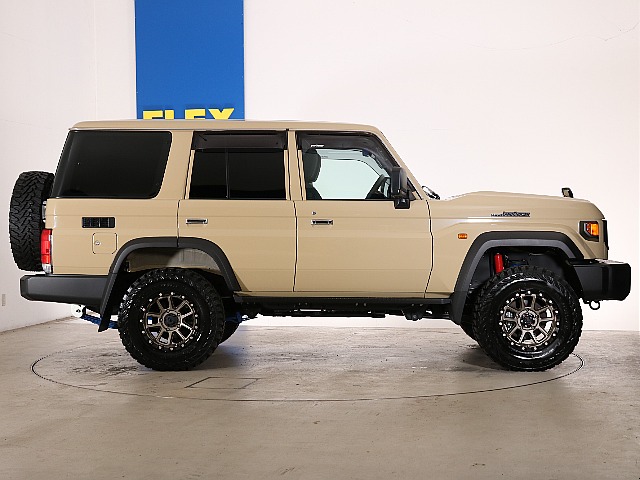 ランドクルーザー70！当店のデモカーとなります♪販売はしておりませんので、あらかじめご了承ください。