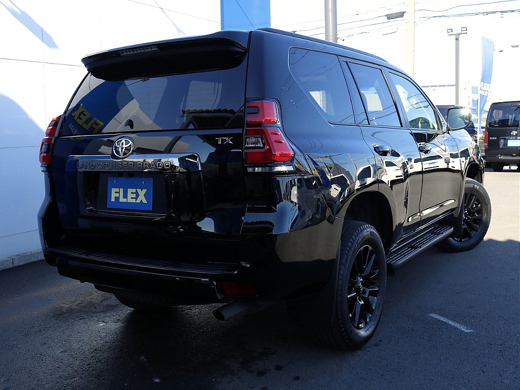 こちらの車両はＦＬＥＸつくば店にて展示販売しておりますので現車確認可能です☆