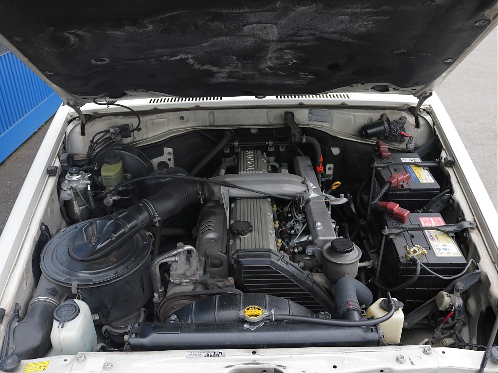 トヨタ ランドクルーザー70 70 5ドア4.2ディーゼル LX 4WD  石川県の詳細画像 その15