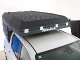 ご覧のサイズ感のビックなルーフトップテンとになっております。