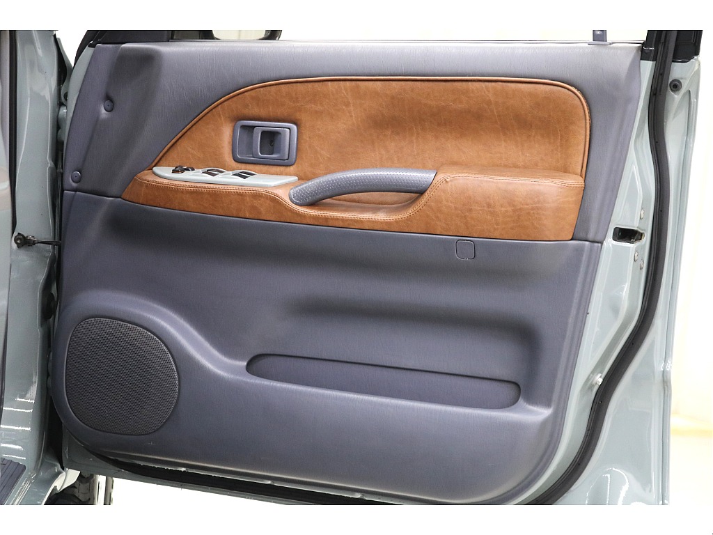 ドアトリムになります☆ブラウン生地張替え済み☆