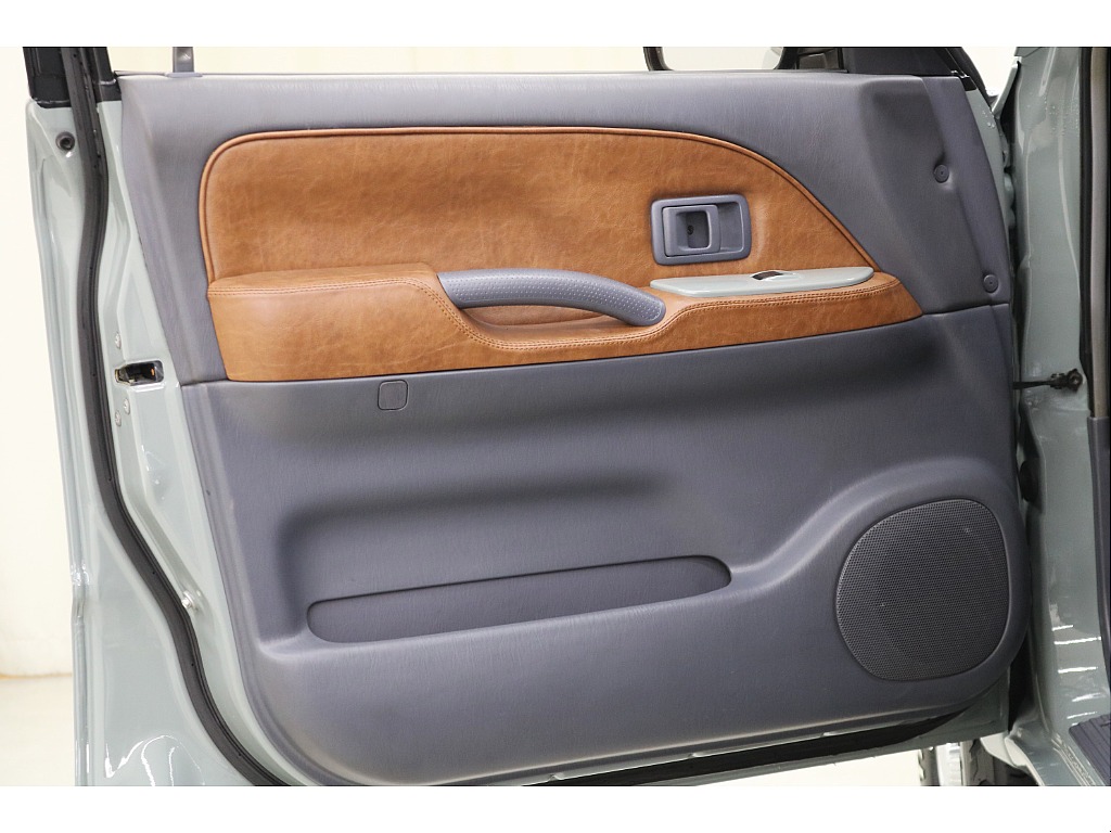 ドアトリムになります☆ブラウン生地張替え済み☆