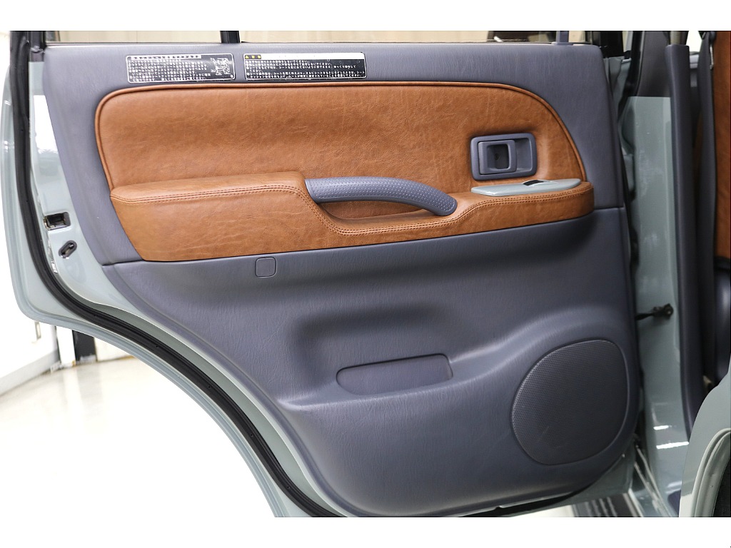 ドアトリムになります☆ブラウン生地張替え済み☆