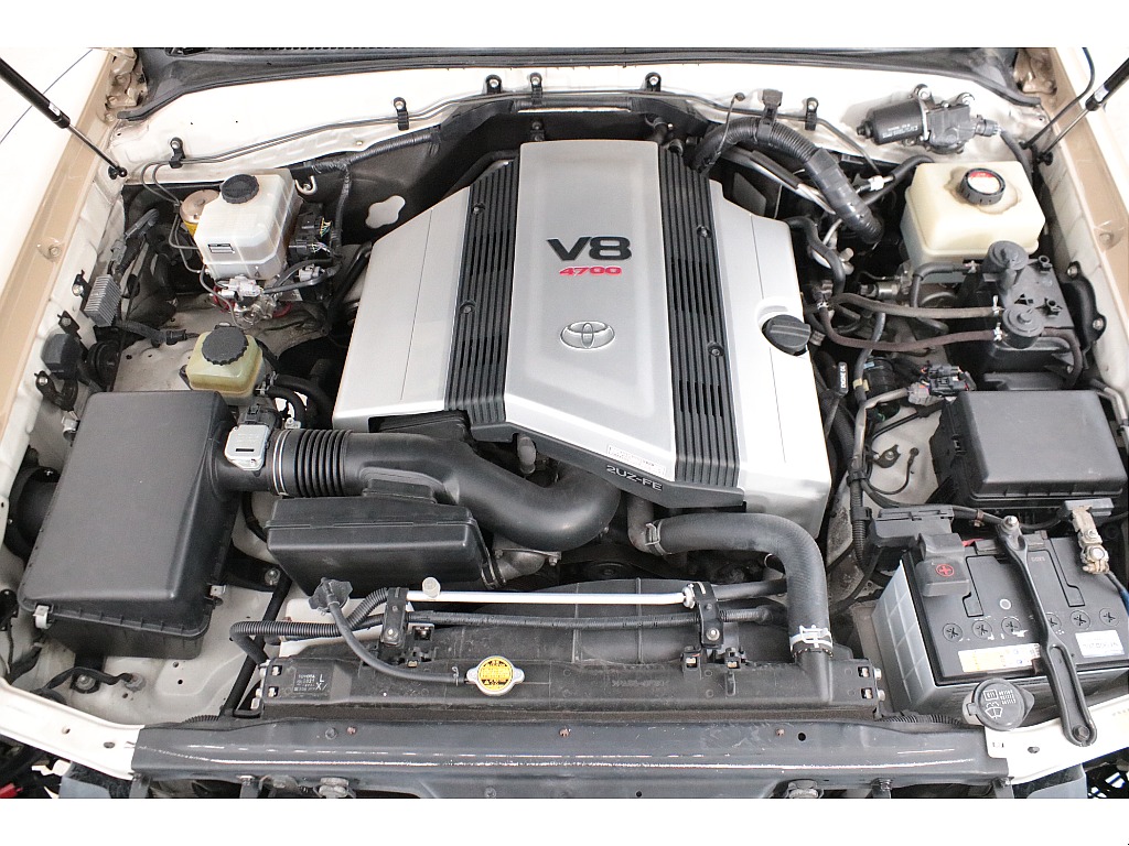 V8・4700ccの２UZエンジン！パワーと静寂性に定評があります！