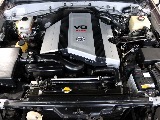 V8エンジンがあなたに最高の走りを見せてくれます！ 4700㏄（4.7L）となっております！