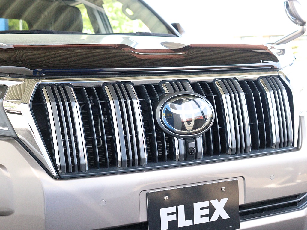 フロントカメラ装着済みの為、死角もなく安心！