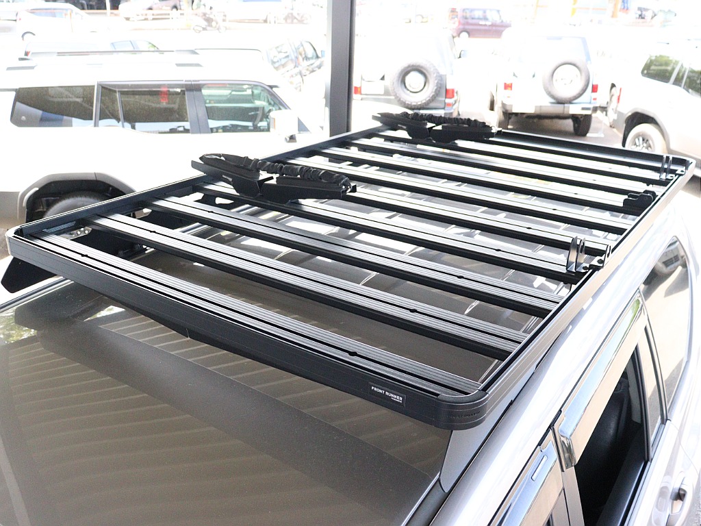 フロントランナー　ルーフラック！ フラットタイプの為、立体駐車場も安心！