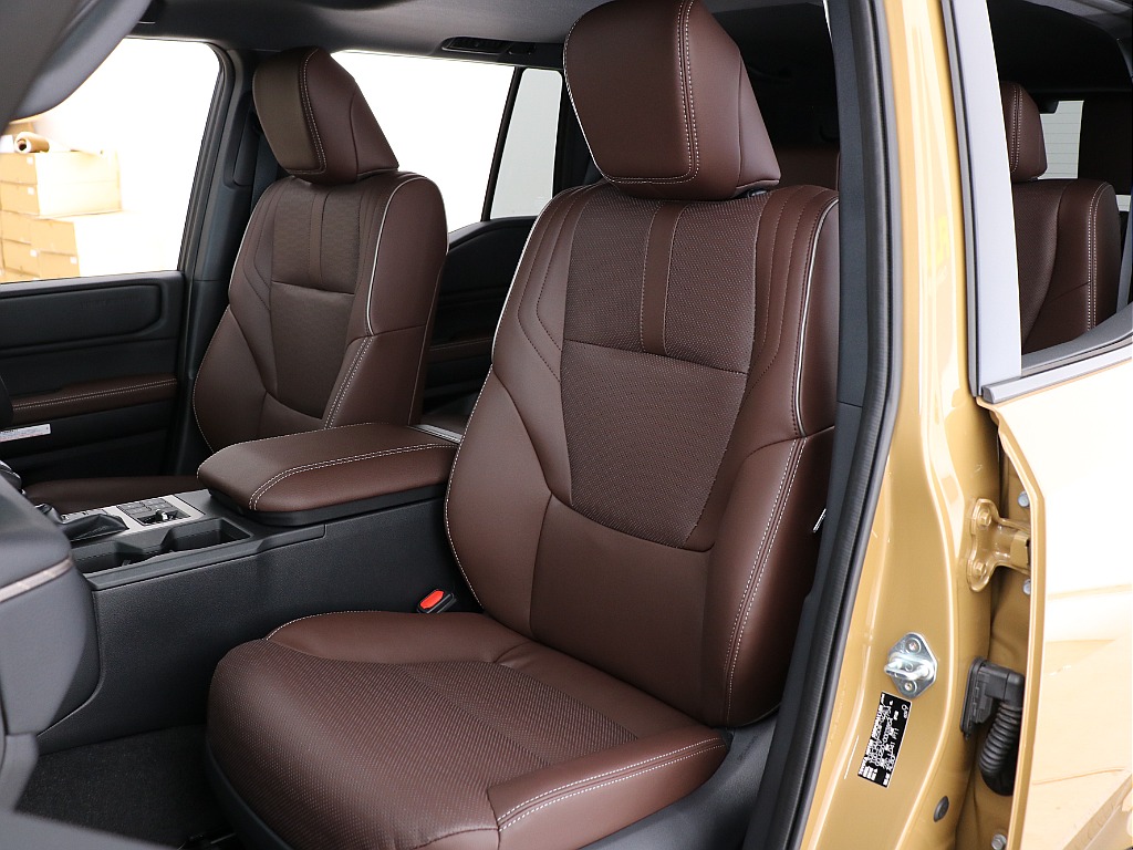 助手席シート！