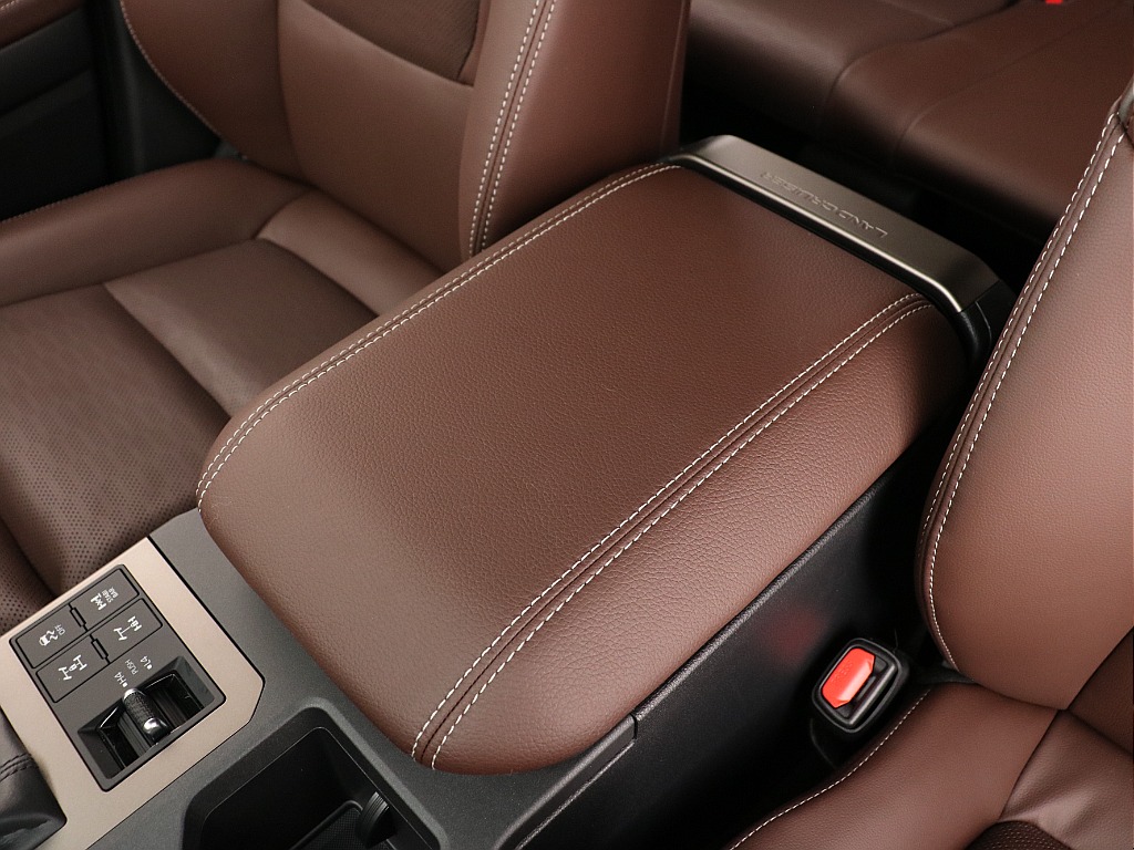 センターアームレスト！