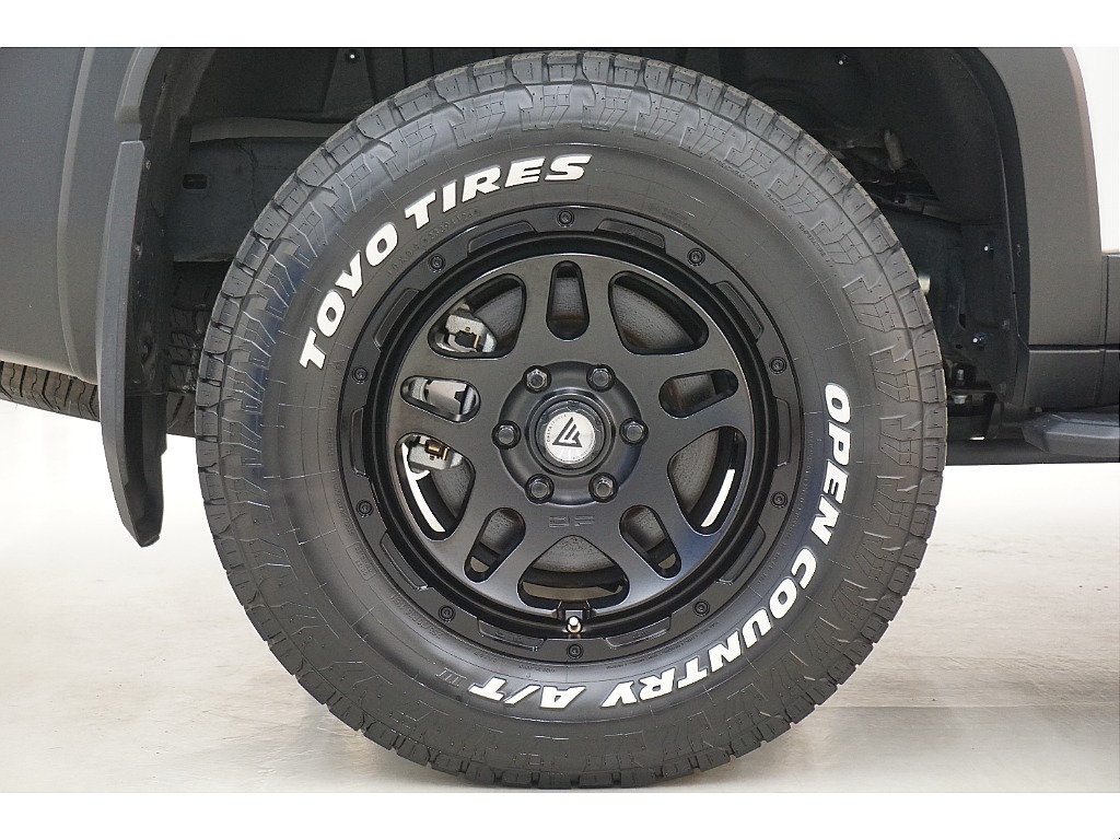 ＴＯＹＯオープンカントリーＲ／Ｔタイヤ×デルタフォース オーバーランダー１８ＡＷ☆