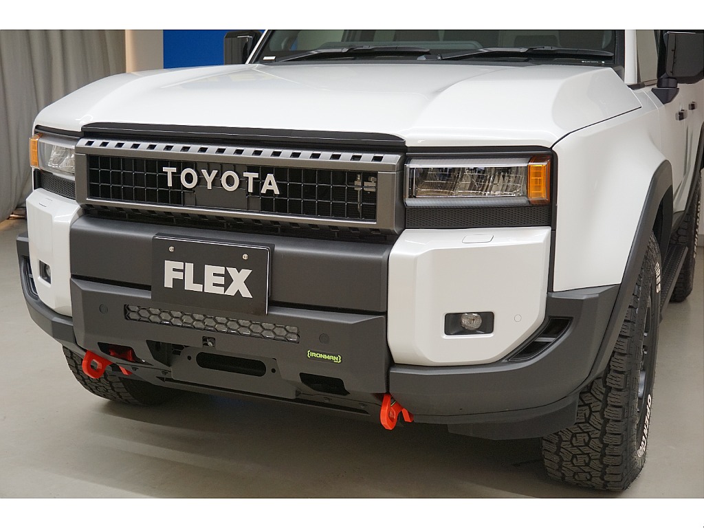 ＦＬＥＸデモカー一斉販売☆ＩＲＯＮＭＡＮ　ＲＡＩＤ ＩＮＳＥＲＴ ＢＡＲ☆ＩＲＯＮＭＡＮ　ＲＡＩＤ ＲＯＯＦ ＲＡＣＫ☆プラチナホワイトパールマイカ☆リフレクター式３眼ＬＥＤヘッドランプ☆
