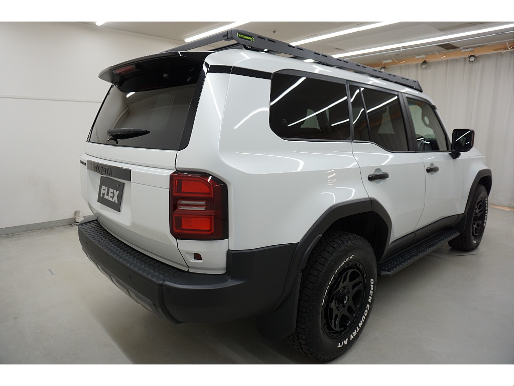 ＦＬＥＸデモカー一斉販売☆ＩＲＯＮＭＡＮ　ＲＡＩＤ ＩＮＳＥＲＴ ＢＡＲ☆ＩＲＯＮＭＡＮ　ＲＡＩＤ ＲＯＯＦ ＲＡＣＫ☆プラチナホワイトパールマイカ☆リヤスポイラー(ブラック塗装)☆