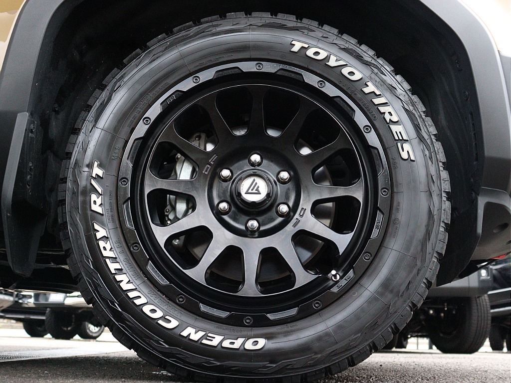 DELTA FORCE　OVALホイール＆TOYO　OPEN COUNTRY　RT　タイヤ！